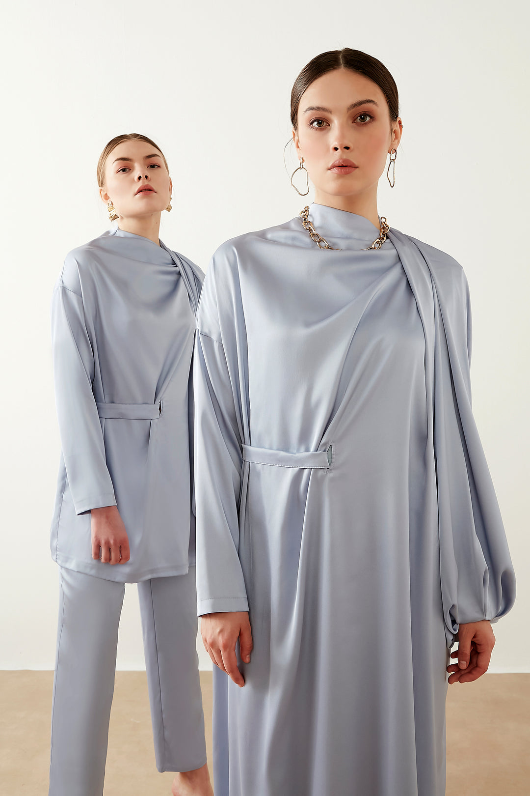 طقم من قطعتين