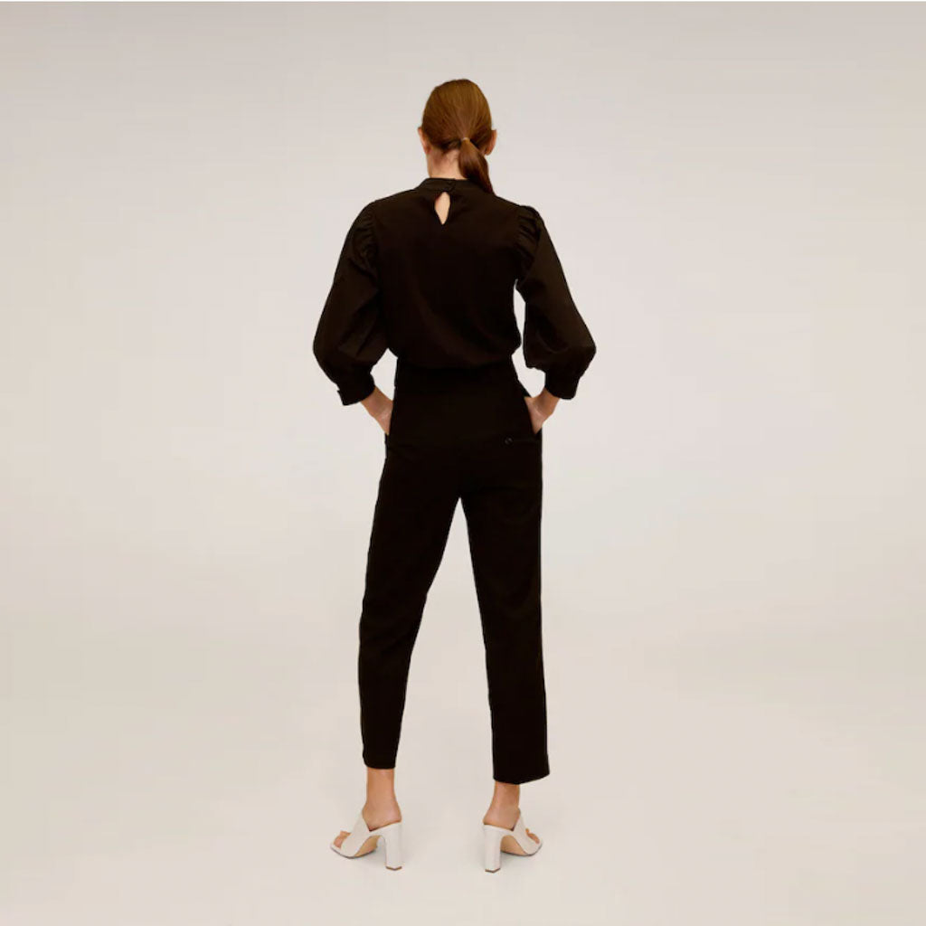 تيشيرت بأكمام منفوشة