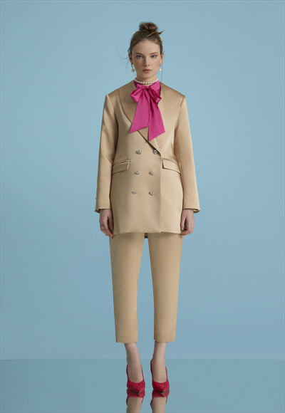 طقم من قطعتين