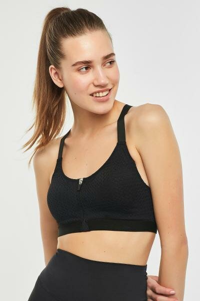 Sports bra with zipper