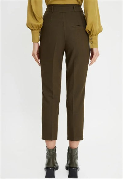 بنطال خصر عالي