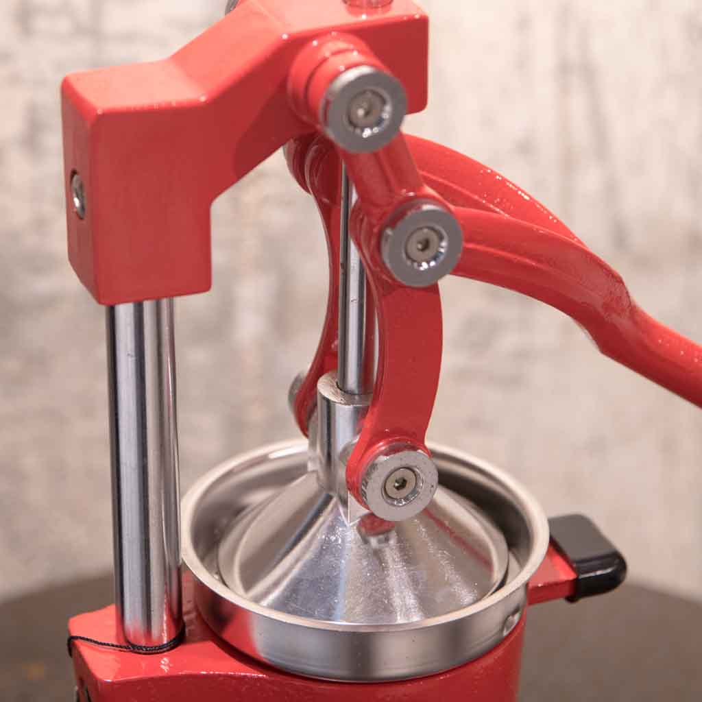 عصارة يدوية