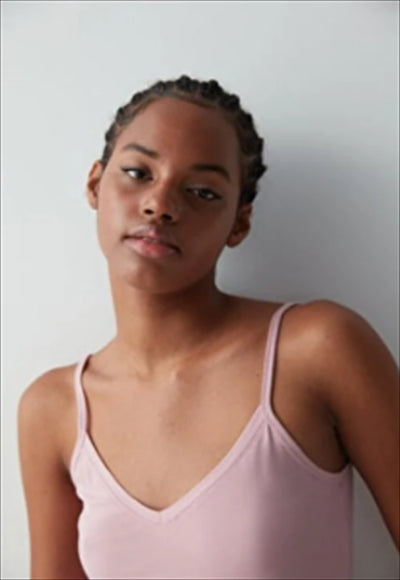 بلوزة بلا أكمام