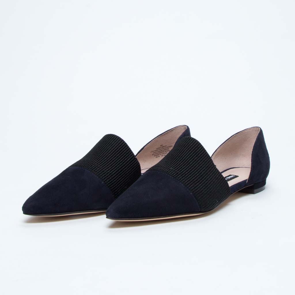 حذاء مدبب عصري