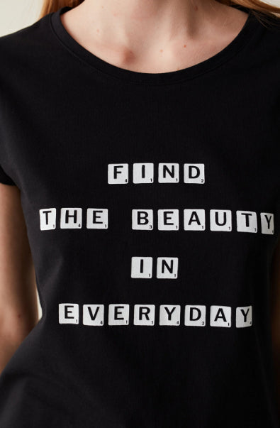 ملابس نوم نسائية