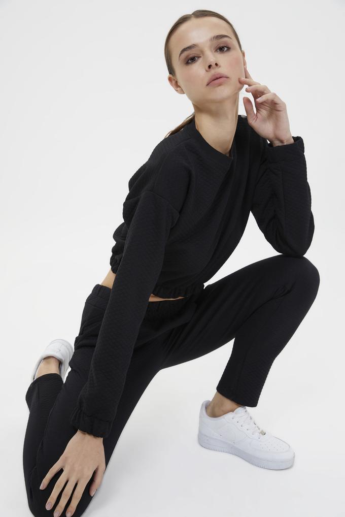 بلوزة فوتر قصيرة