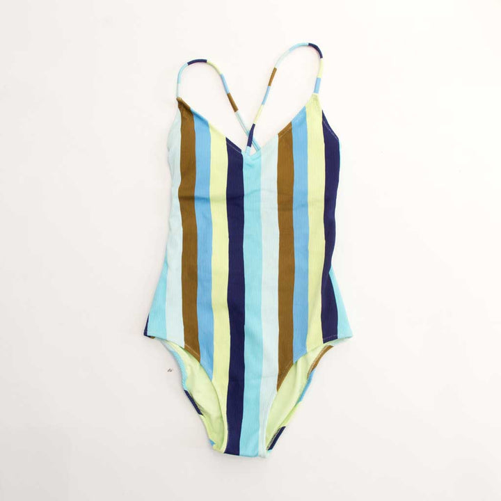 زي سباحة قطعة واحدة