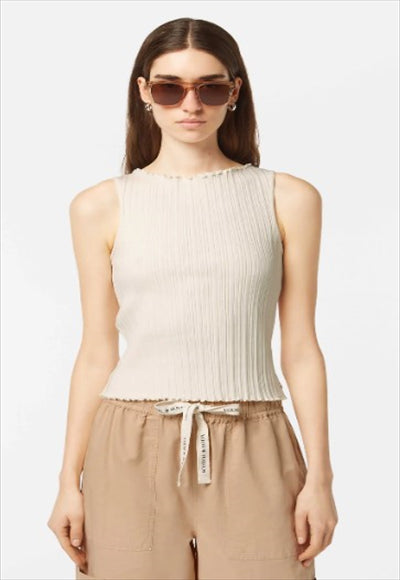 بلوزة بدون اكمام