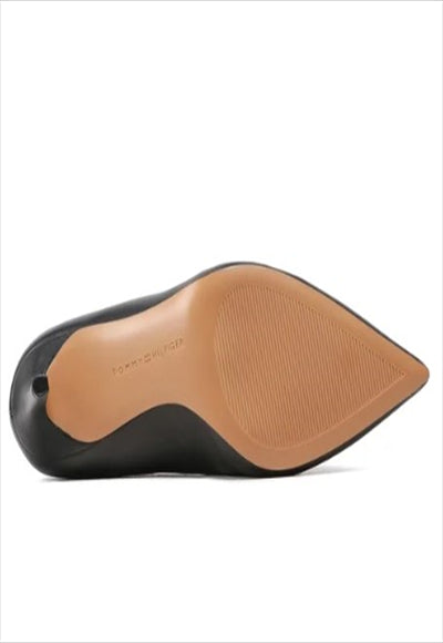 حذاء كعب عالي