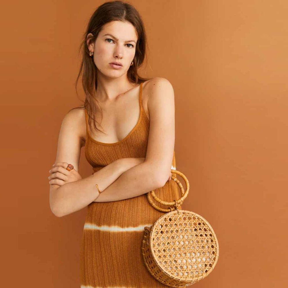 حقيبة دائرية من الخيزران