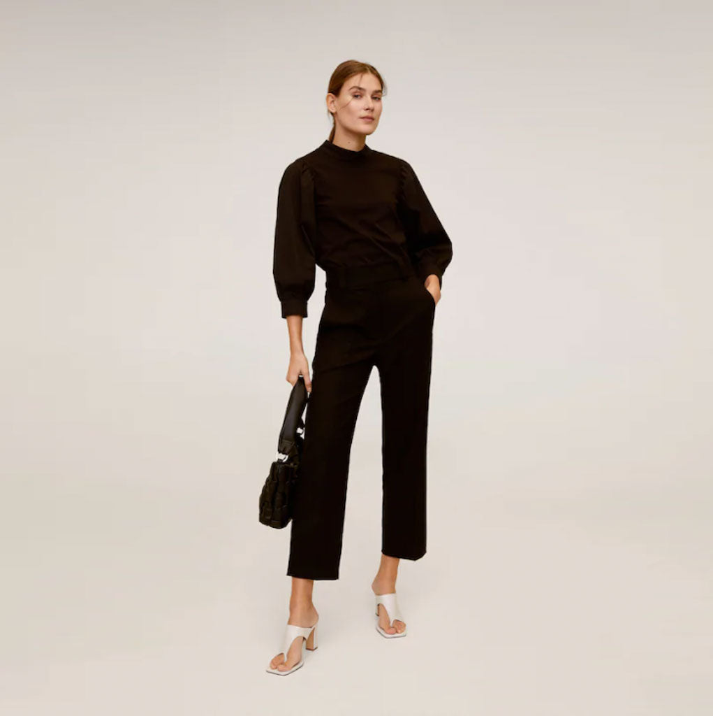 تيشيرت بأكمام منفوشة