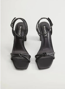 حذاء كعب عالي