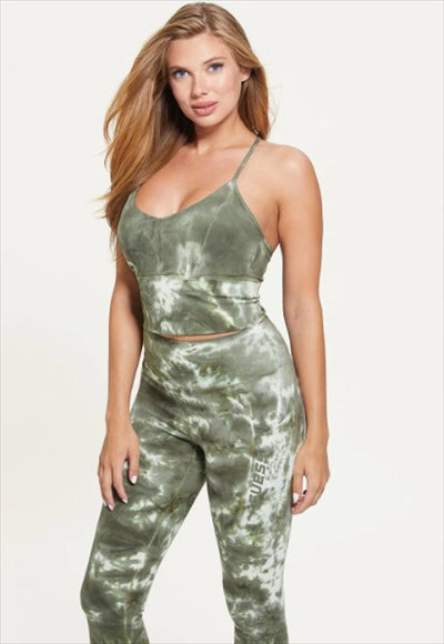 بلوزة بلا أكمام