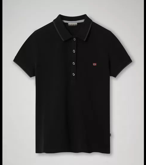 بلوزة بقبة بولو