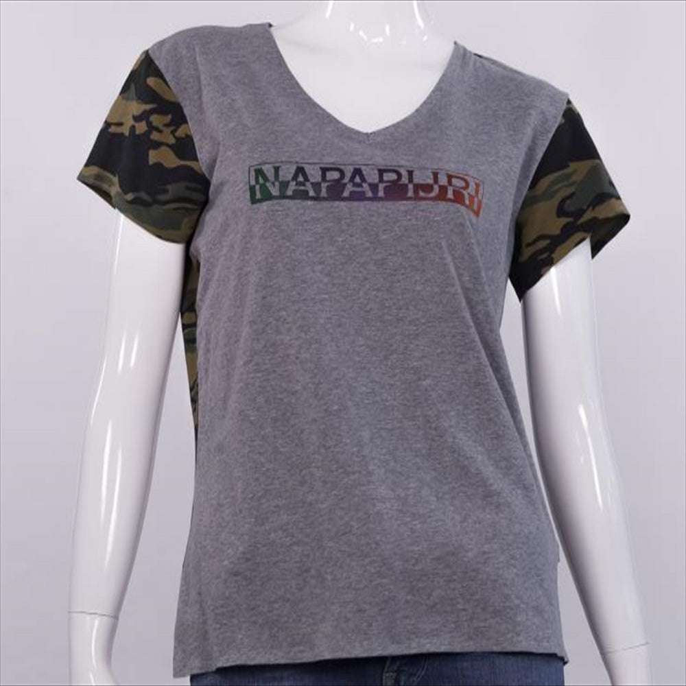 بلوز بياقة V