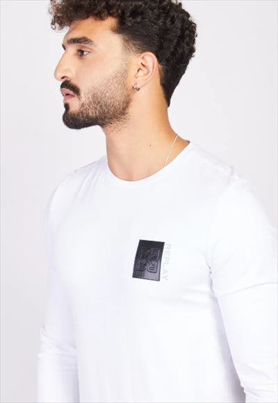 بلوزة باكمام طويلة