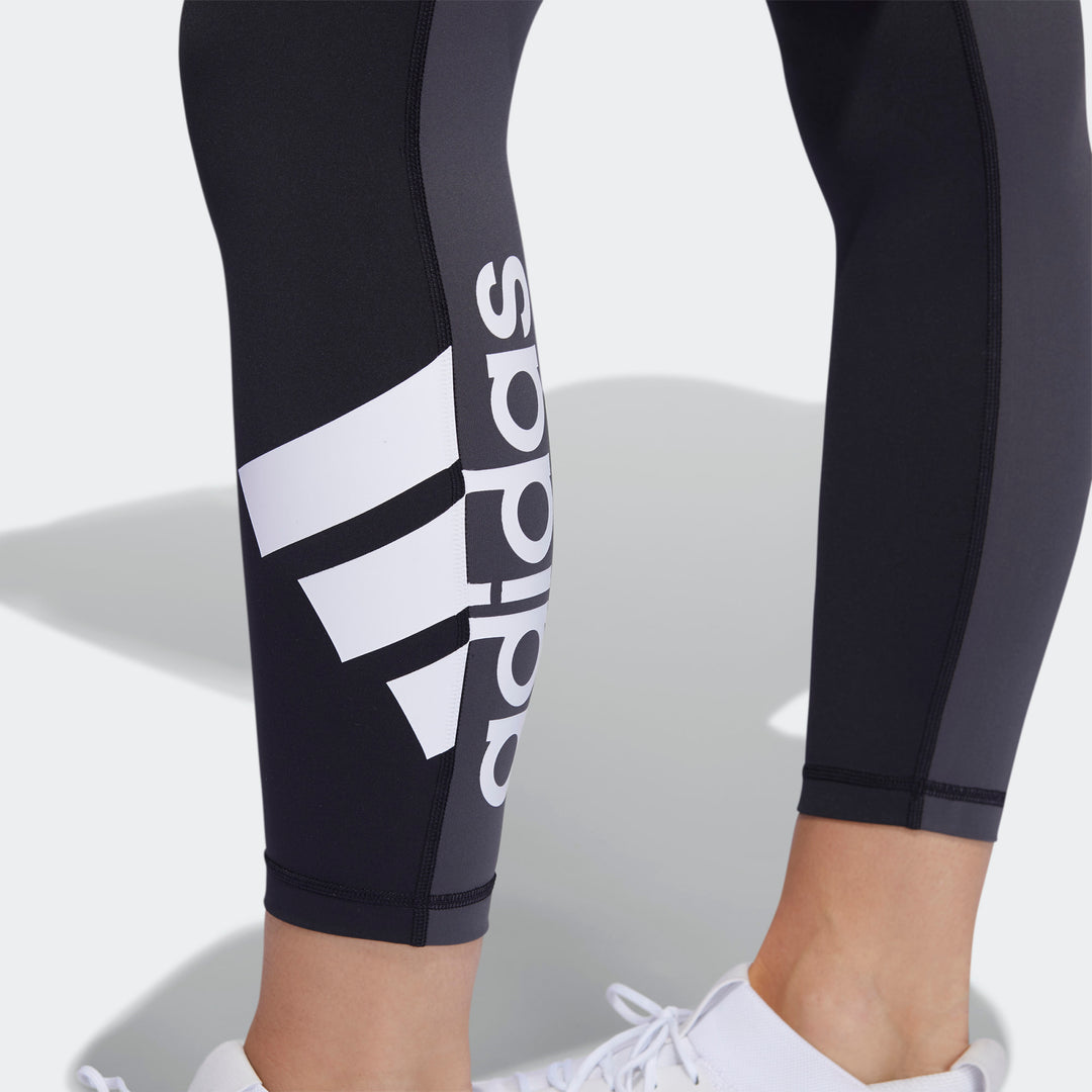 بنطال رياضي ضيق