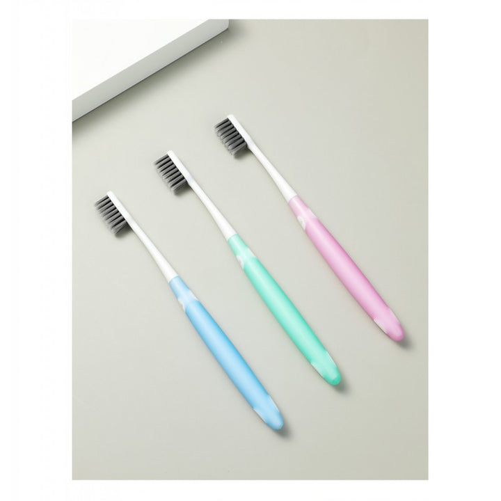 فرشاة أسنان بشعيرات ناعمة بالفحم عدد3