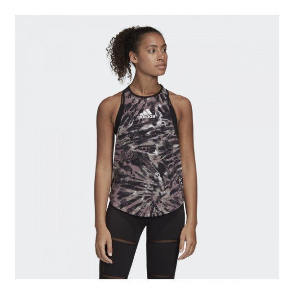 بدلة رياضية نسائية