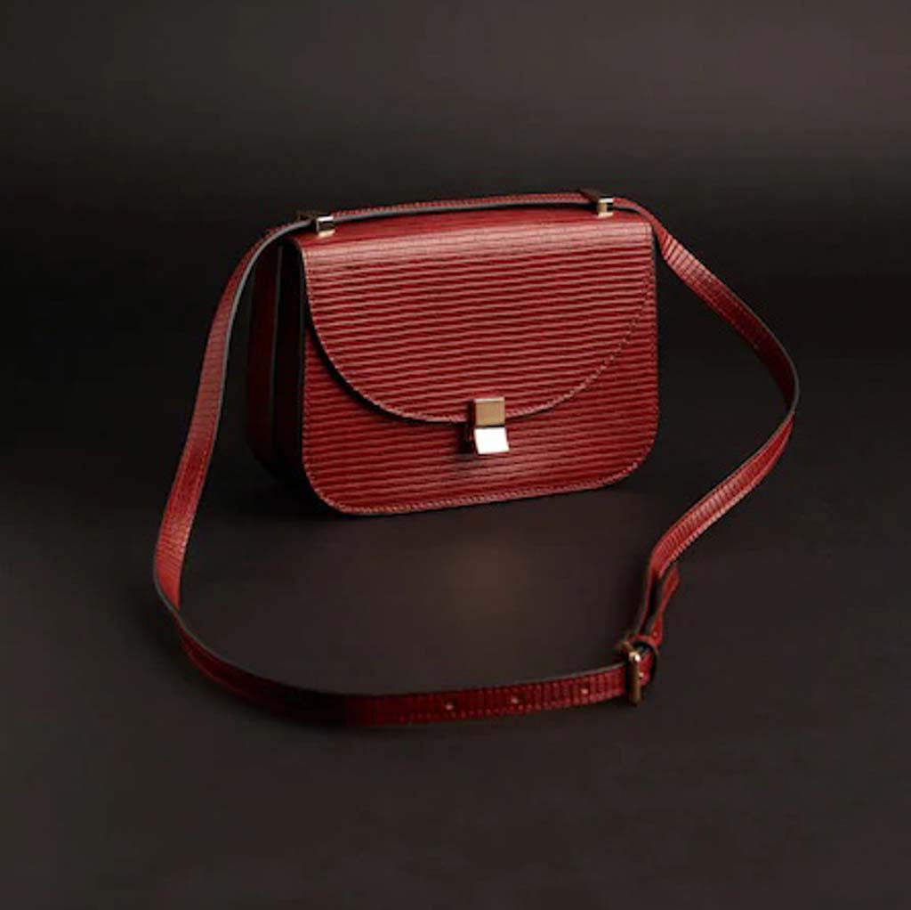 حقيبة حجم صغير ماركة مانغو