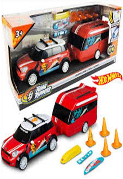 سيارة مع كارفان ROAD RIPPER