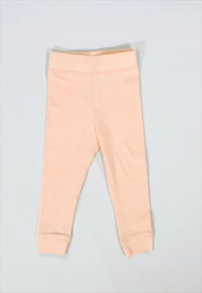 علبة بها 4 سراويل