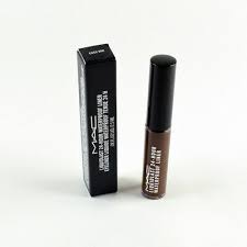 محدد للعين مقاوم للماء