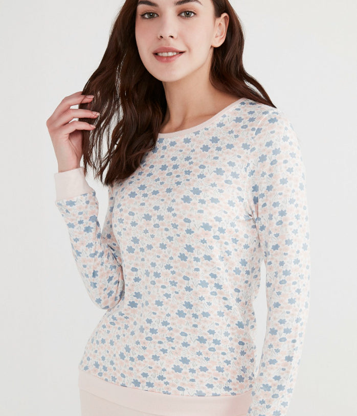 بلوزة بيجامة