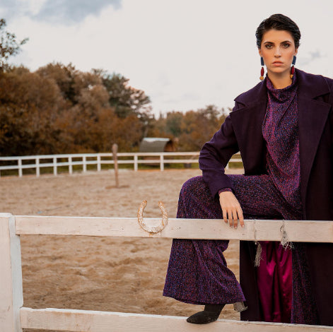 بدلة رسمية لامعة