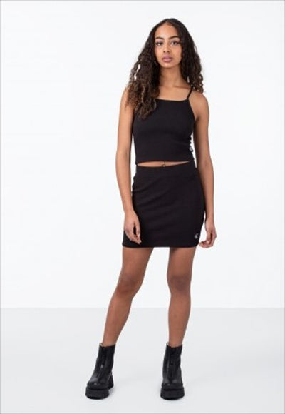 تنورة قصيرة