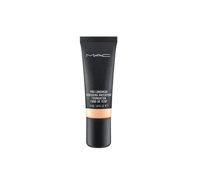 Nourishing and waterproof foundation