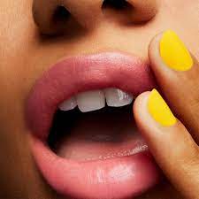 Lipstick rich in argan oil