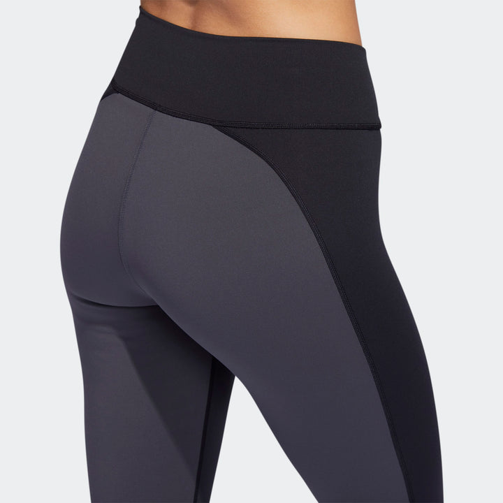 بنطال رياضي ضيق