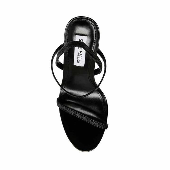 حذاء بكعب عالي