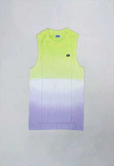 بلوزة بلا أكمام