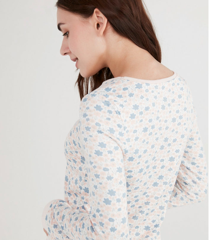 بلوزة بيجامة