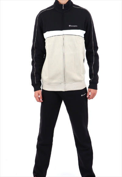 بدلة رياضية