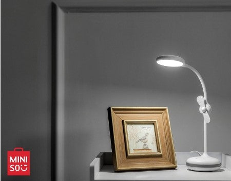 مصباح مكتب مع مروحة