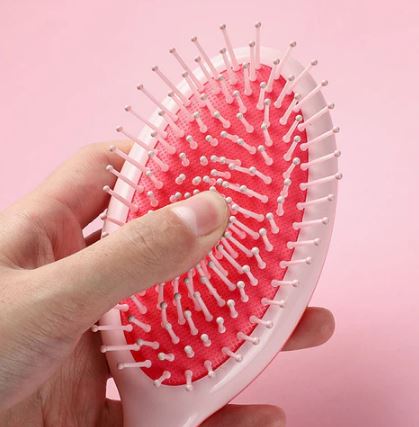 hair brush (pink)