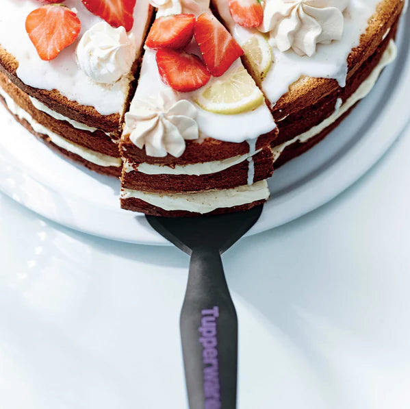 قطاعة الكيك المسننة