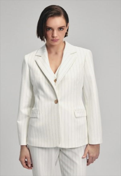 tailored pocket jacket
