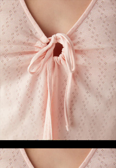 بلوزة بلا أكمام