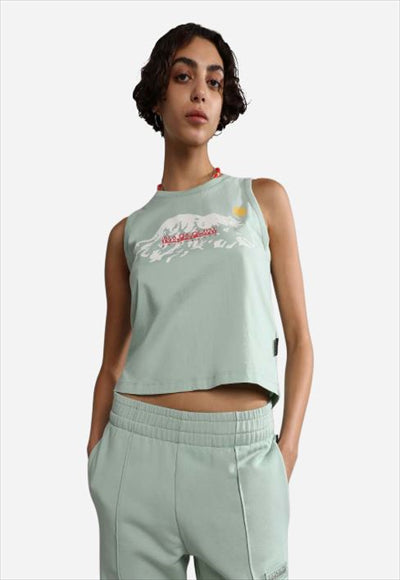 بلوزة بلا أكمام