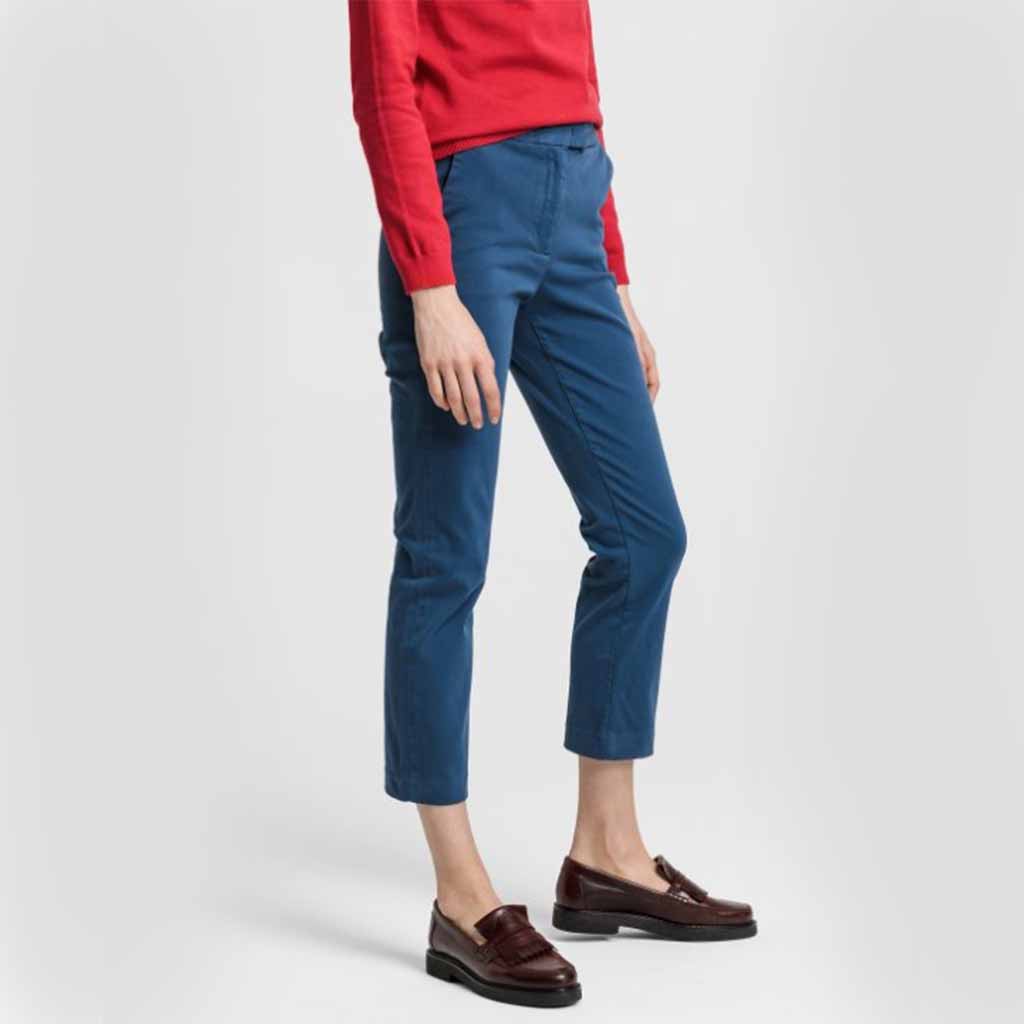 بنطال تشينو