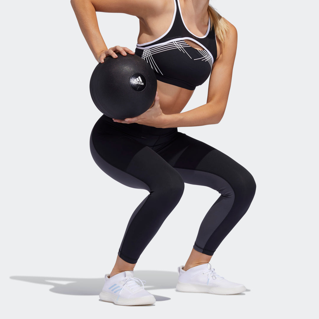 بنطال رياضي ضيق