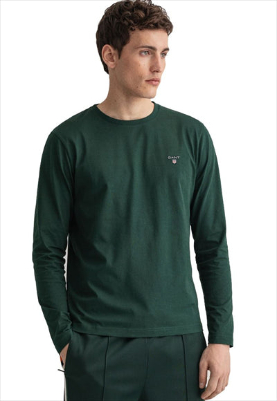 بلوزة بأكمام طويلة