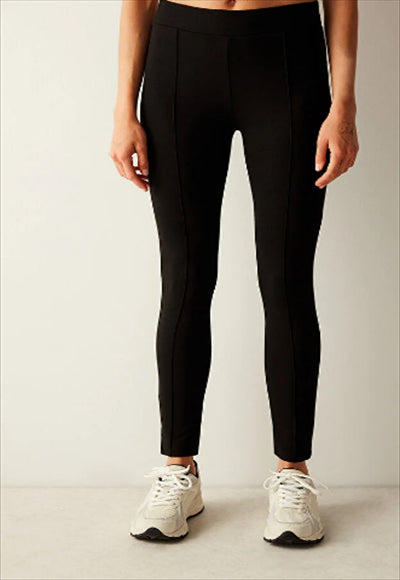 بنطال سهل الاستخدام