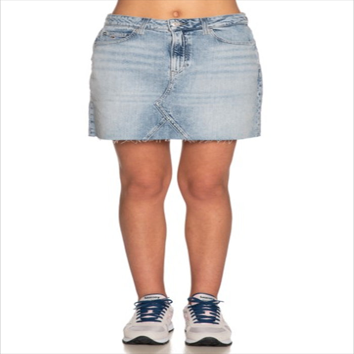 تنورة قصيرة