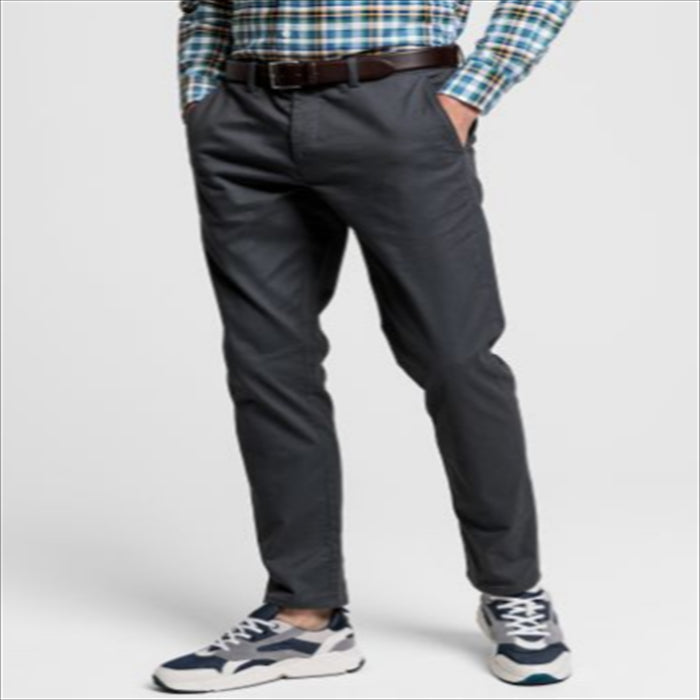 بنطال قصة ضيقة