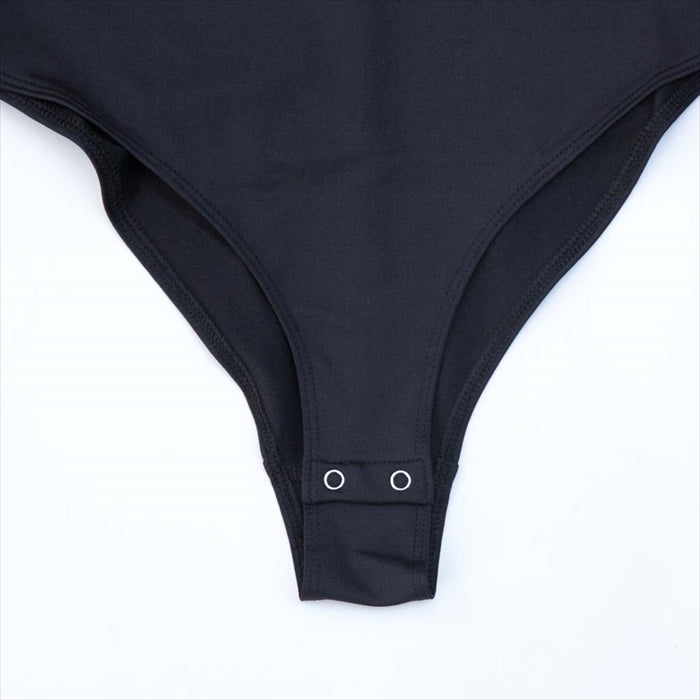 بلوزة بدون أكمام مع كبسات داخلية